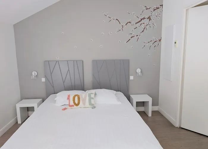 Detente Proche Sanctuaires شقة لورد